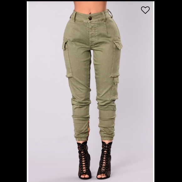Fashion Nova Cargo Pants - Picture 2 of 5